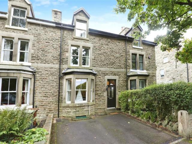 House for sale in Charlesworth, East Midlands