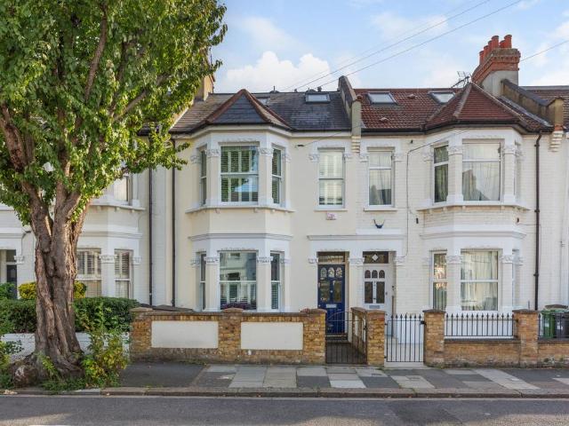 House for sale in London Borough of Hammersmith and Fulham, Greater London