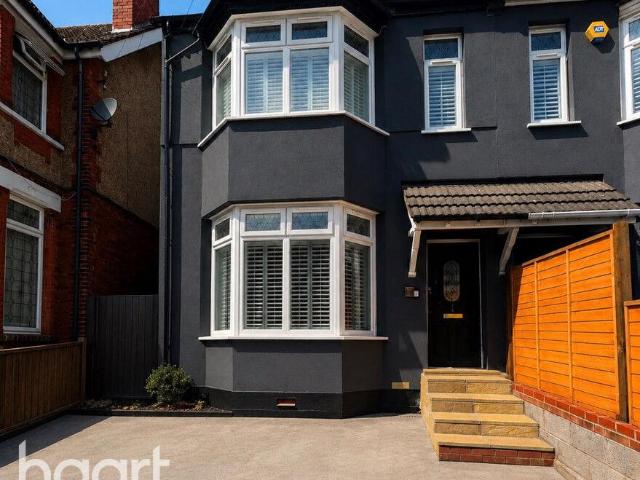 House for sale in Spring Park, Luton