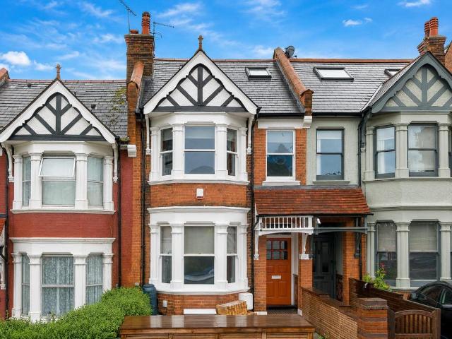 House for sale in Brondesbury, Greater London