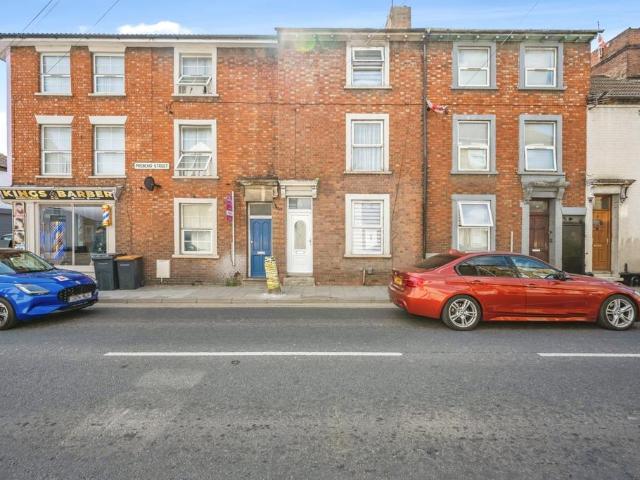 House for sale in Cauldwell, Bedford