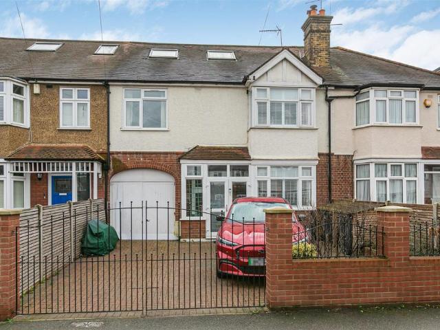 House for sale in New Malden, Greater London