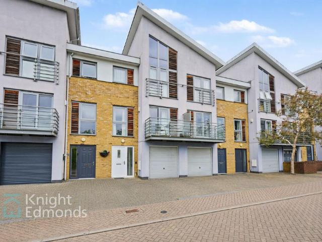 House for sale in Midway, Kent