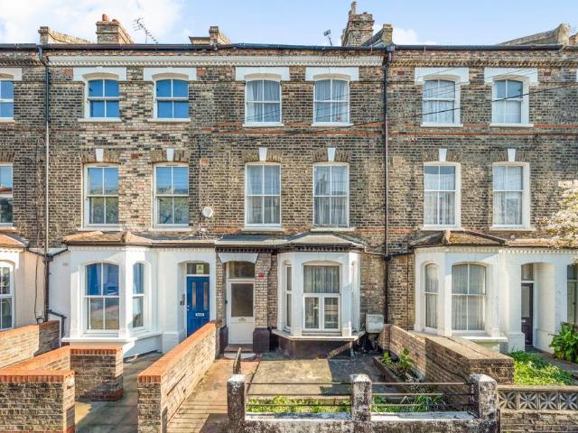 House for sale in Holloway, Greater London
