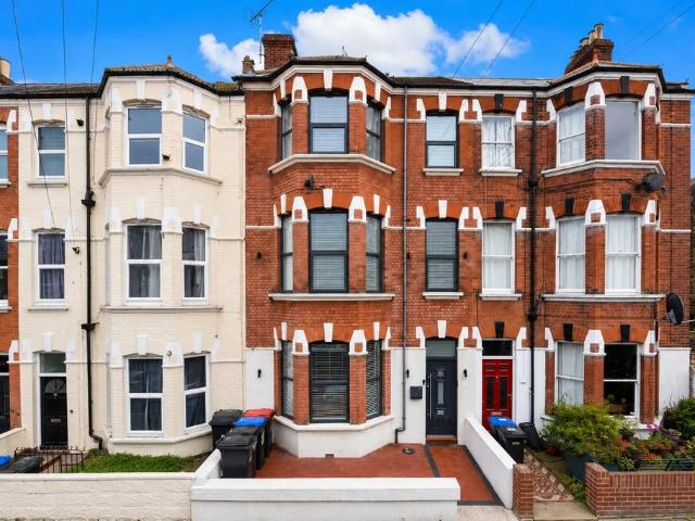 House for sale in Westbrook, Acol