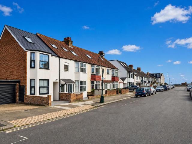 House for sale in Aldrington