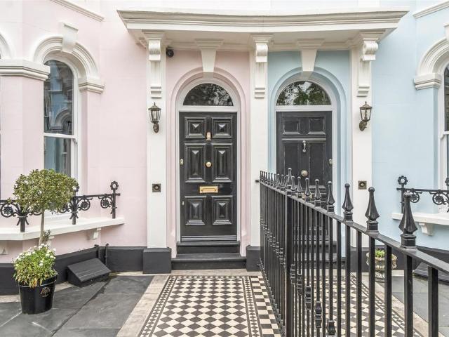 House for sale in Watergate, Devon