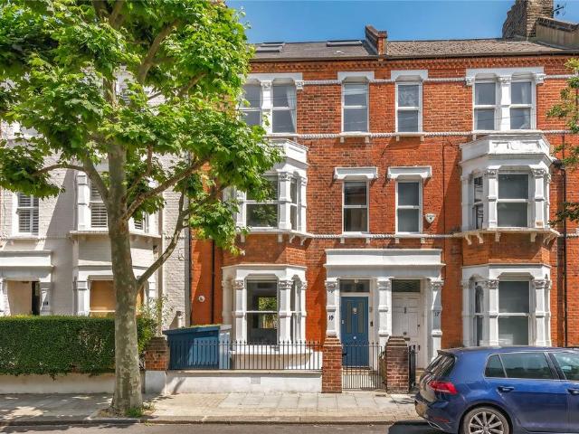 House for sale in Battersea, Greater London
