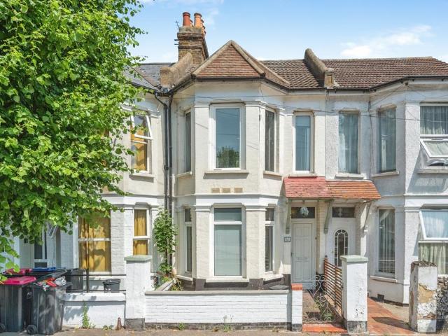 House for sale in Southend City Centre Neighbourhood, Alton Barnes