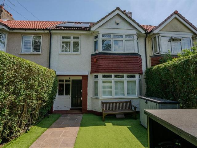 House for sale in North Sheen, Greater London