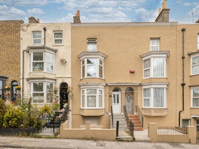 House for sale in West Cliff, Acol