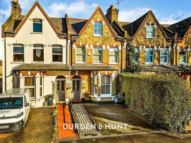 House for sale in London Borough of Redbridge, Greater London