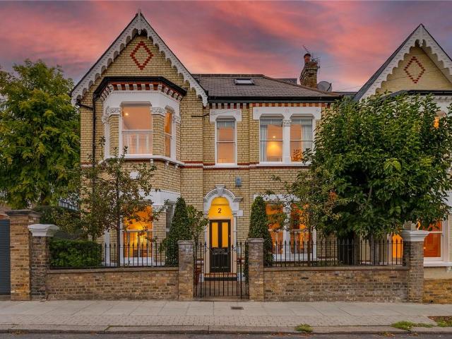House for sale in Clapham Junction, Greater London