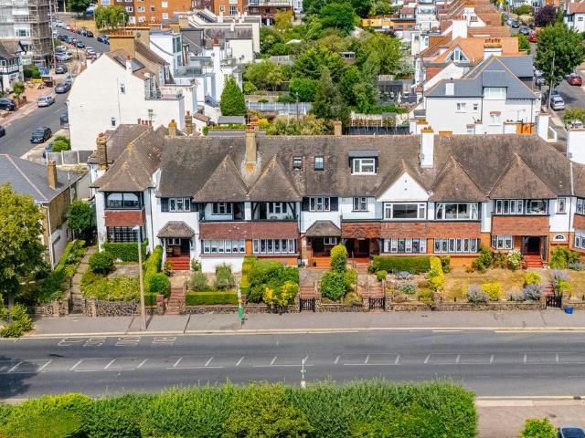 House for sale in Alton Barnes, Essex