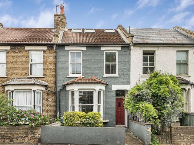 House for sale in Homerton, Greater London