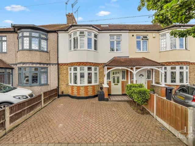 House for sale in Hornchurch, Greater London
