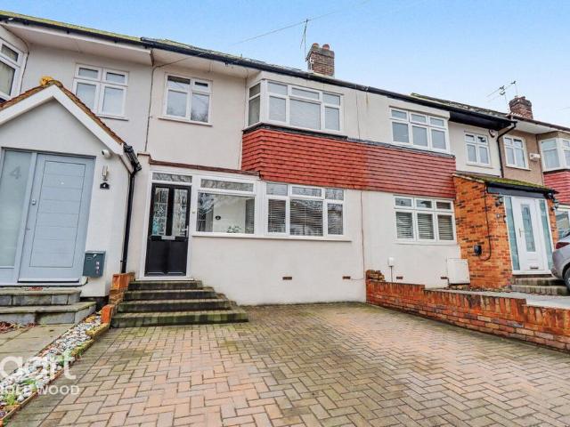 House for sale in Harold Wood, Greater London