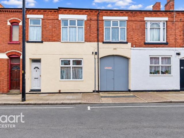 House for sale in Newfoundpool, Leicester