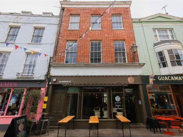 House for sale in Old Town, Guestling Green