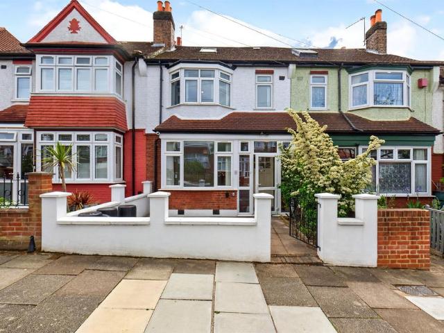 House for sale in Summerstown, Greater London