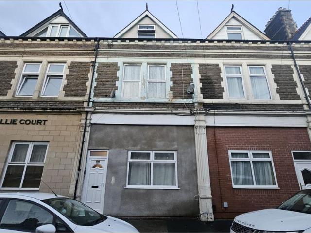 House for sale in Plasnewydd, Falcon Lodge