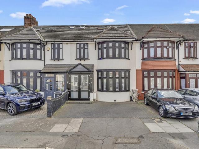 House for sale in Greater London