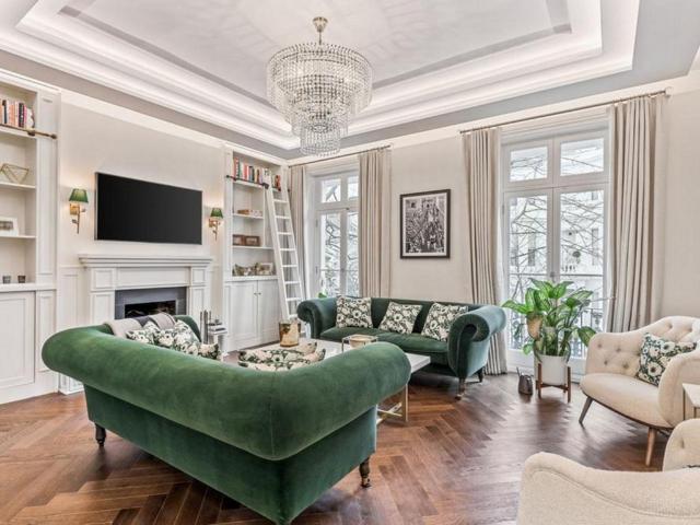 House for sale in Kensington, Greater London