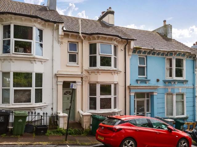 House for sale in Round Hill, Brighton & Hove