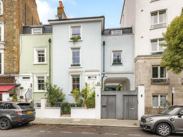 House for sale in Kensal Town, Bayswater