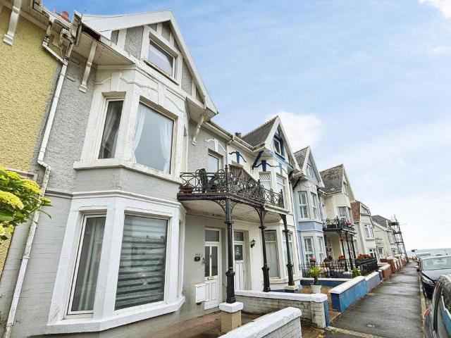 House for sale in Porthcawl, Nottage