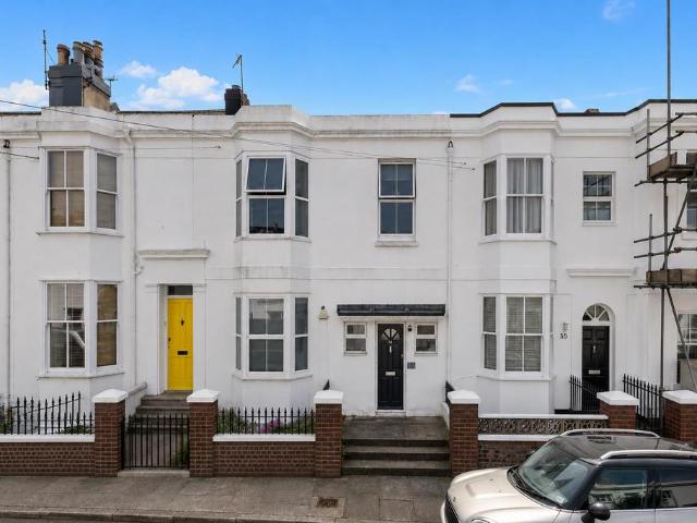 House for sale in Round Hill, Brighton & Hove