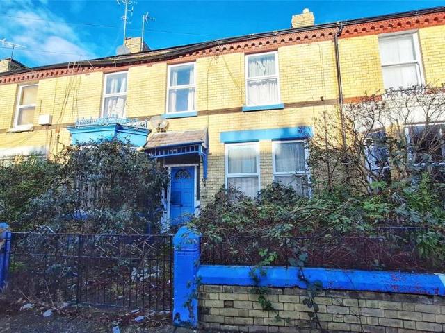 House for sale in Calderstones