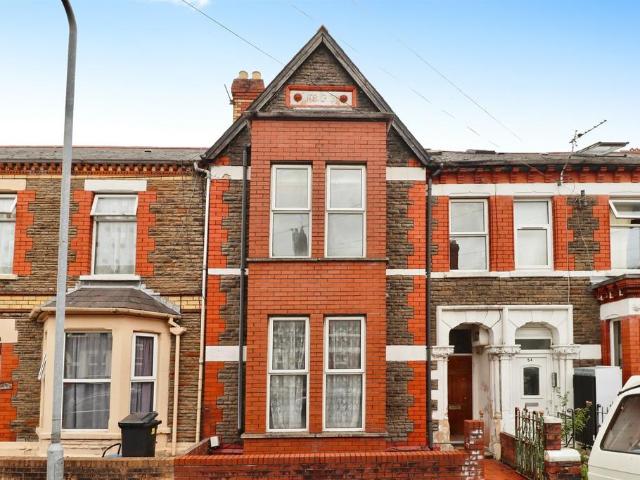 House for sale in Plasnewydd, Falcon Lodge