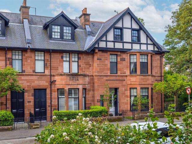House for sale in Dowanhill, Scotland