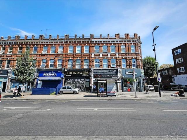 House for sale in Kilburn, Greater London