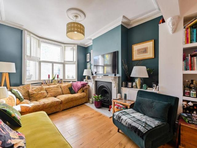 House for sale in Battersea, Greater London