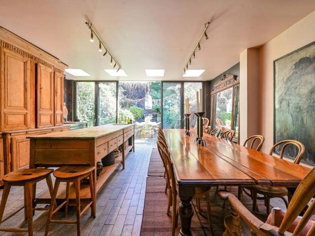 House for sale in Shepherd's Bush, Greater London