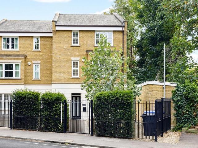 House for sale in Blackhills, Surrey