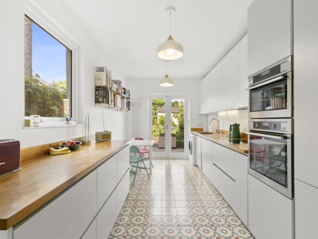 House for sale in London Borough of Lewisham, Brockley