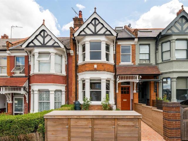 House for sale in Brondesbury, Greater London