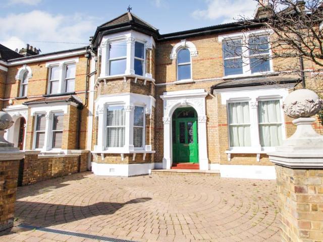 House for sale in Leytonstone, Greater London