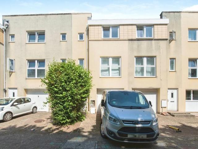 House for sale in Watergate, Devon