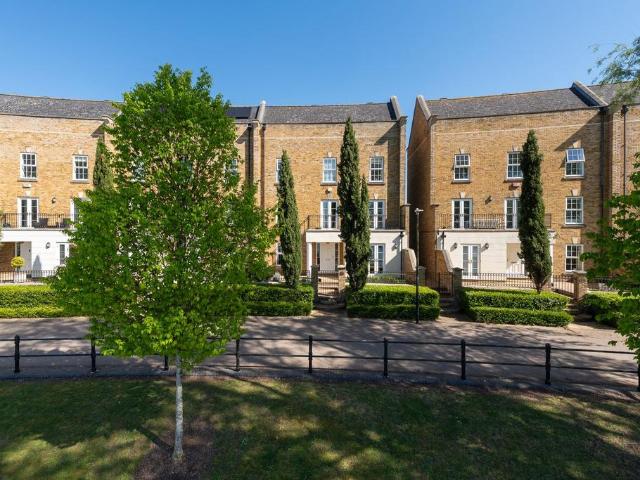 House for sale in Fenny Stratford, Milton Keynes