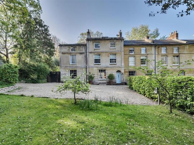 House for sale in Devizes, Wiltshire