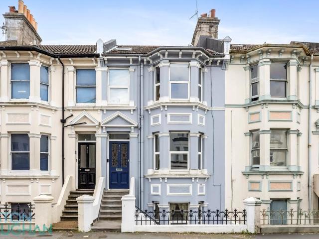 House for sale in Queen's Park, Brighton & Hove