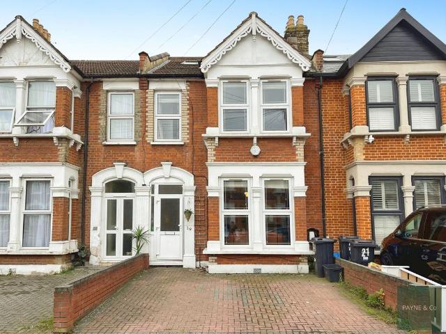 House for sale in Gants Hill, Greater London
