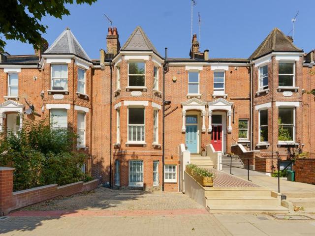 House for sale in Brondesbury, Greater London