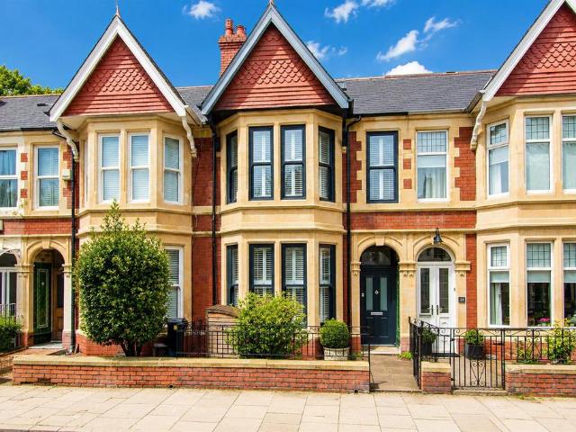 House for sale in Plasnewydd, Falcon Lodge