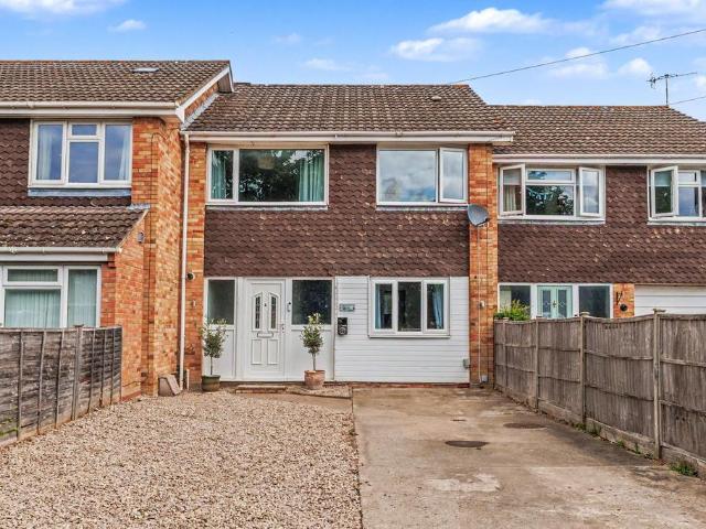 House for sale in Crookhill, Worcestershire