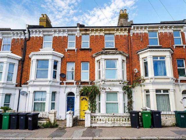 House for sale in Broomgrove, Guestling Green